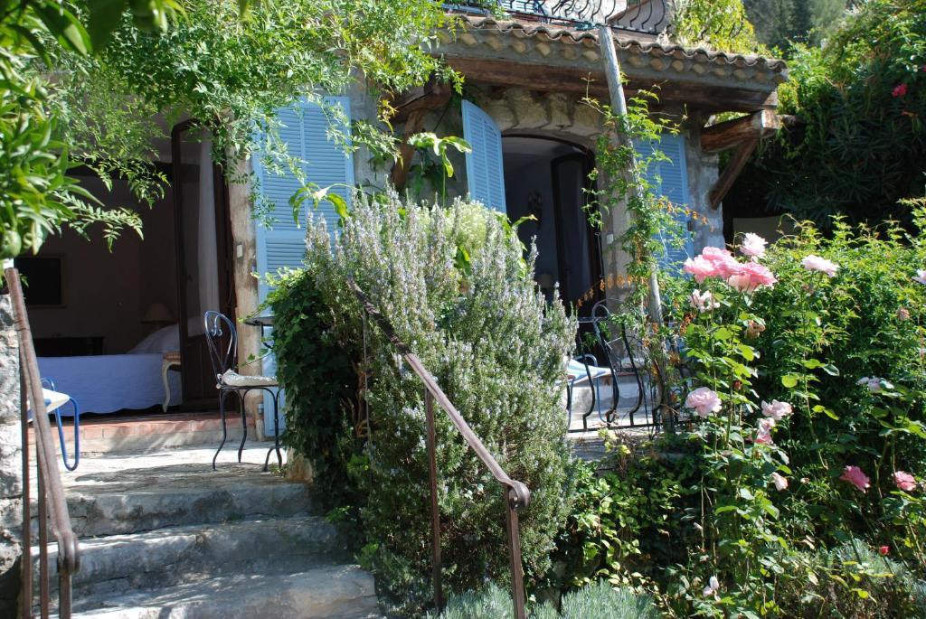 Les Orangers Bed & Breakfast Saint-Paul-de-Vence Eksteriør bilde
